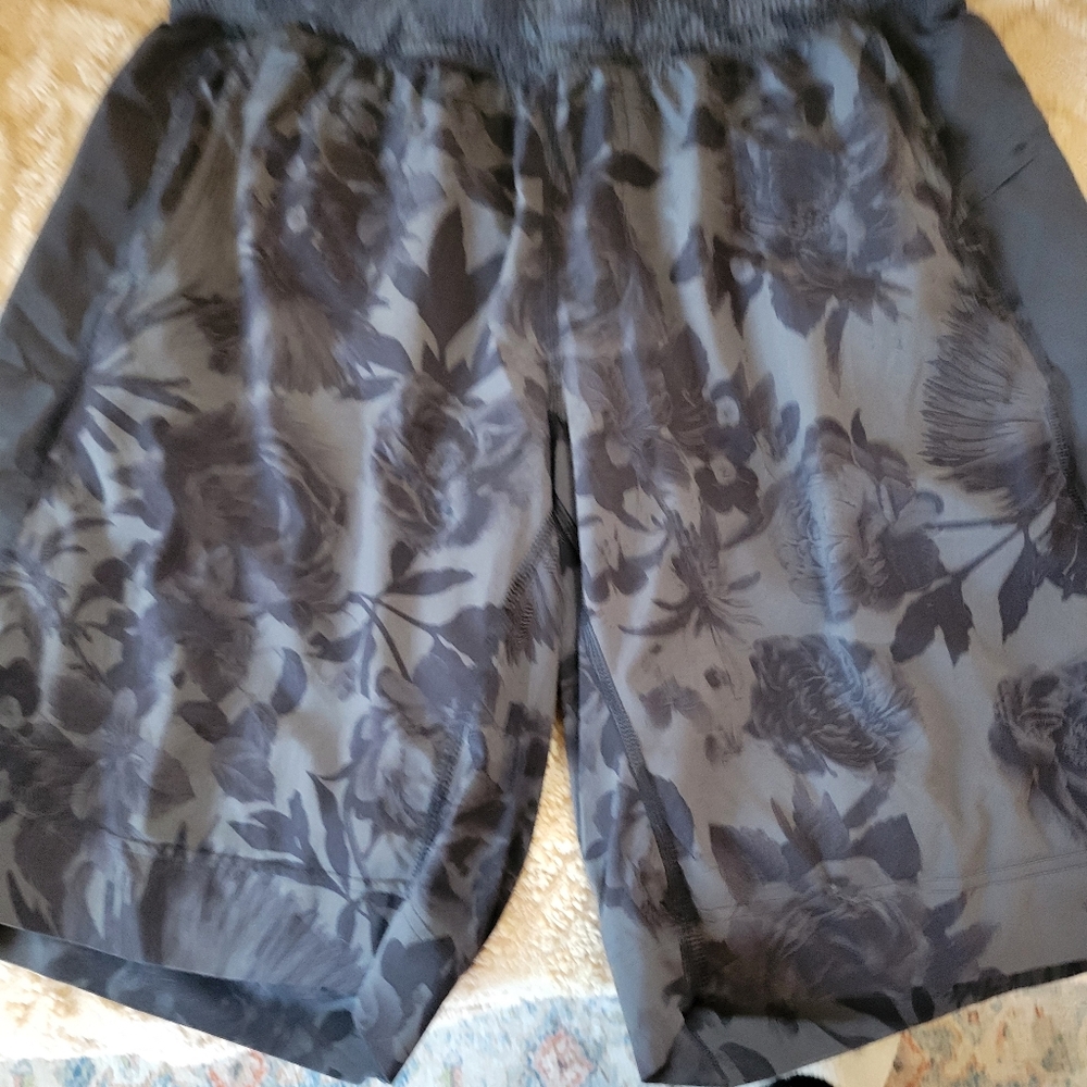 Mens  Lululemon  shorts